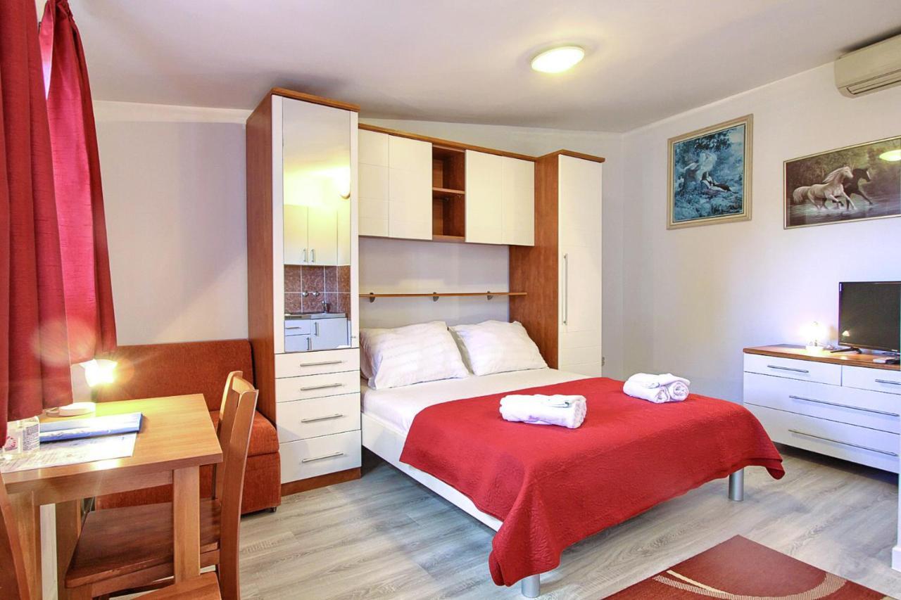 Gloria 2 Apartment