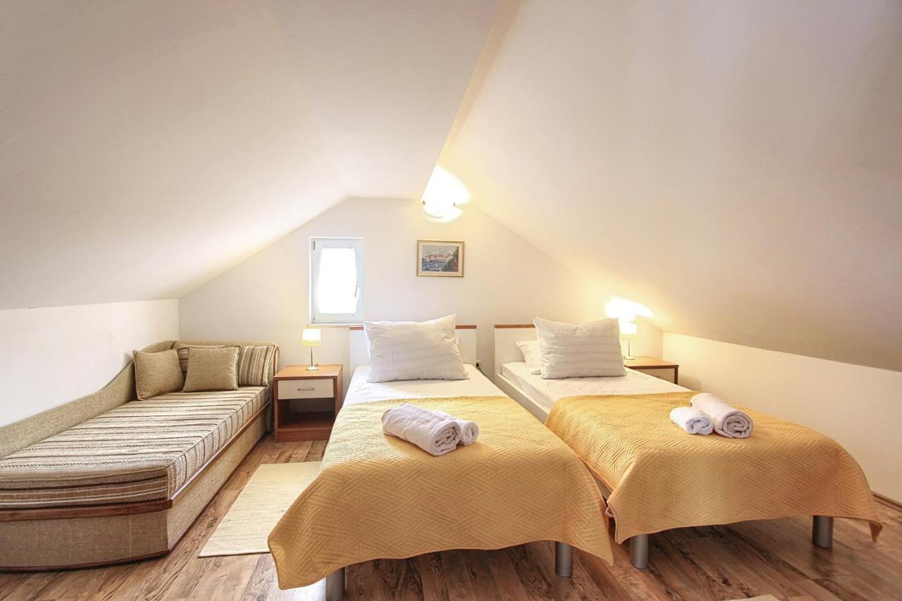 Apartment Gloria 2 *